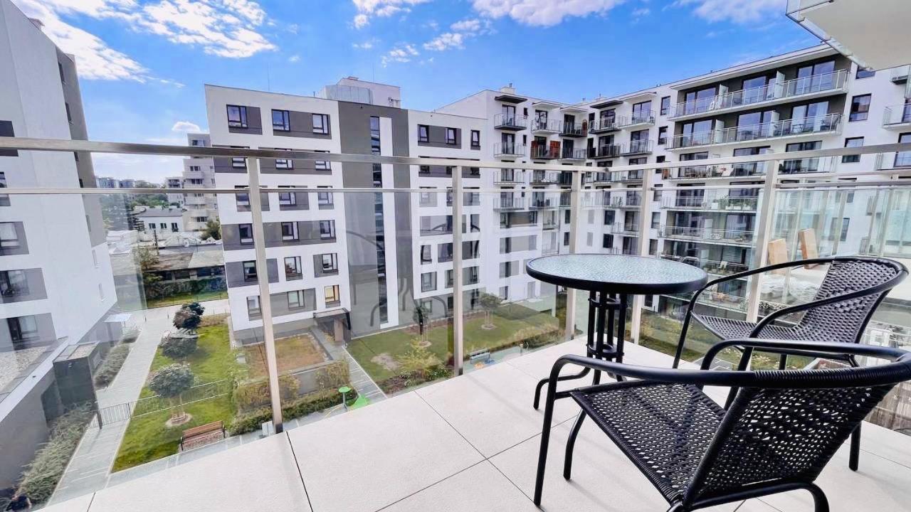 Easy & Comfortable, With Balcony, Very Close To The Center Warsaw Exterior photo