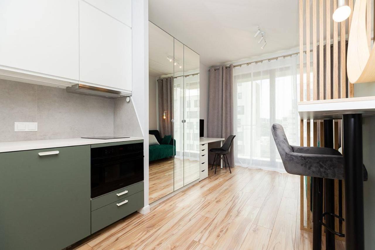 Easy & Comfortable, With Balcony, Very Close To The Center Warsaw Exterior photo